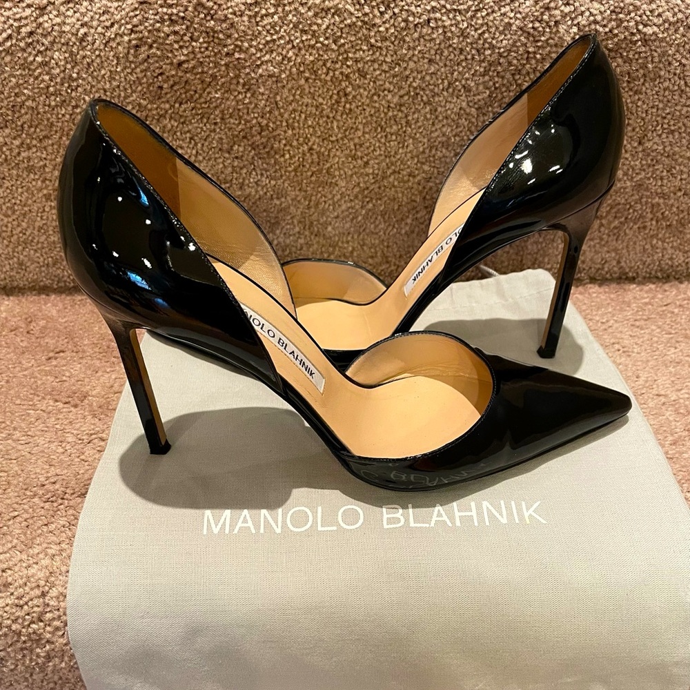 Manolo Blahnik Tayler D’Orsay 100 black patent leather pumps; size 40.5